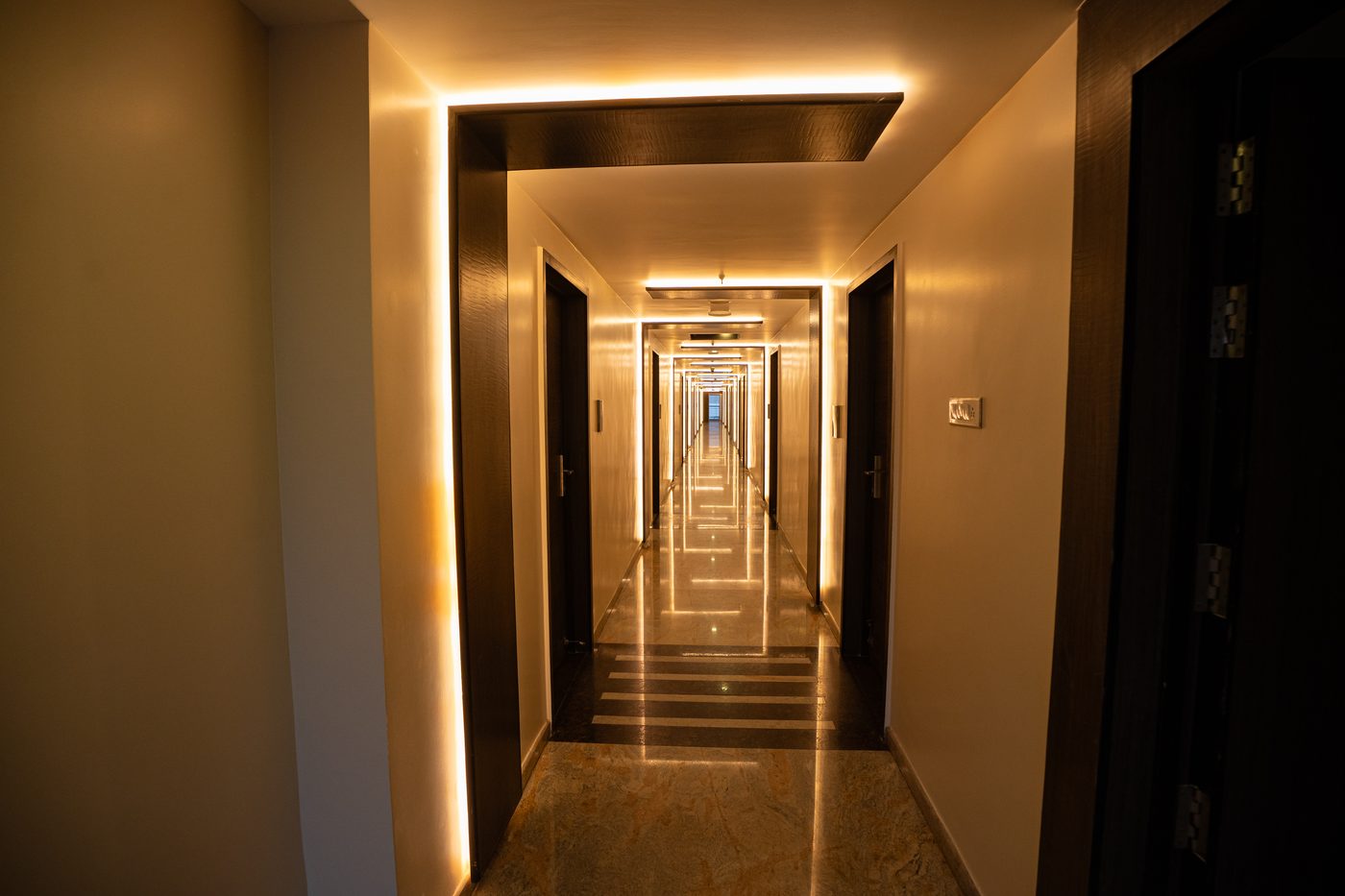 Hotel Lumière — Standard room corridor